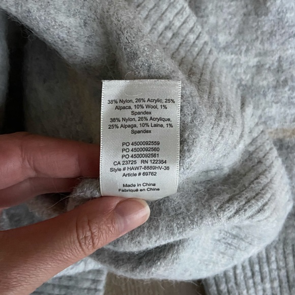 Aritzia Wilfred Sweater - XS - Picture 4 of 4